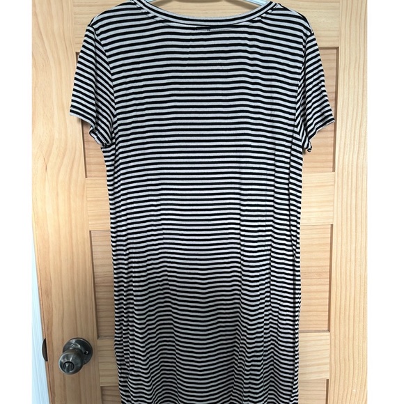 black and white striped tshirt dress! - Picture 2 of 3